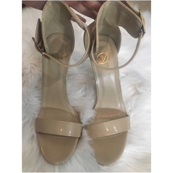 NUDE HEELS - Picture 3 of 7